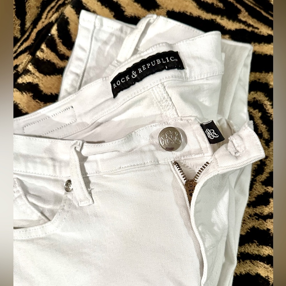 Rock & republic jeans size 12. White. Great condition. Super stretchy. π€ - Picture 1 of 7